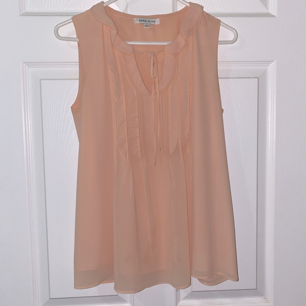 Pink tie front tank top!